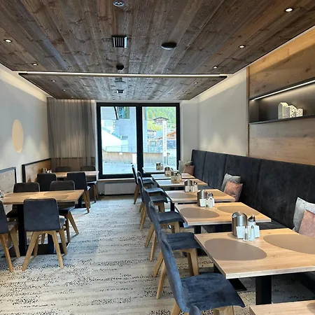 Garni Ehrenreich לינה וארוחת בוקר זולדן