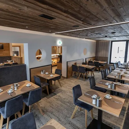 Garni Ehrenreich Bed and Breakfast Ζόλντεν